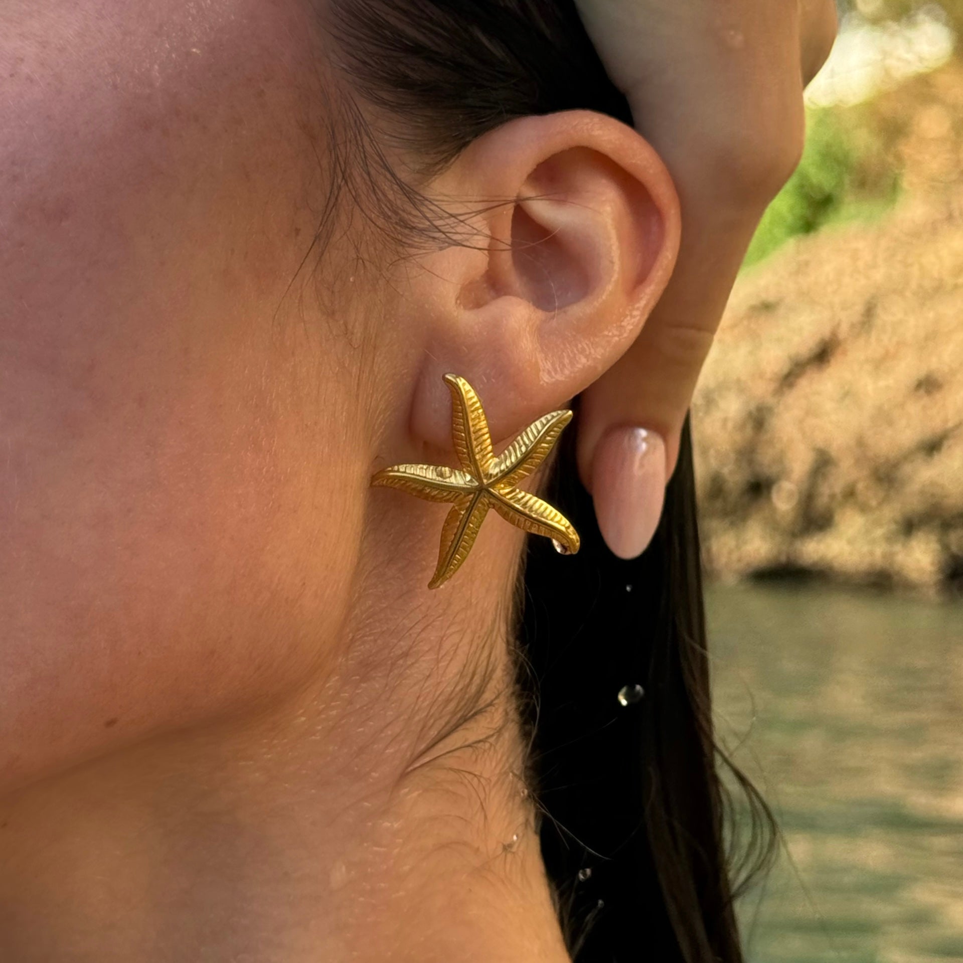 Golden Starfish Earrings – A maritime touch for your style