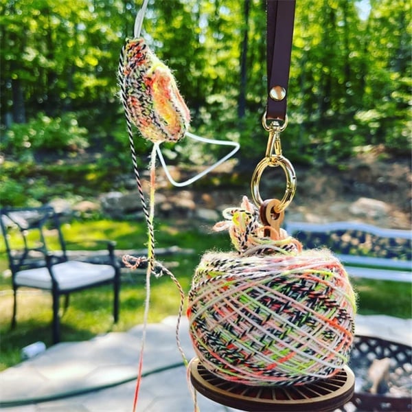 FiberDock™ Tangle Free Knitting