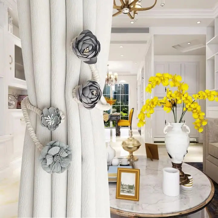 CurtainHold™ Hassle-Free Curtain Control