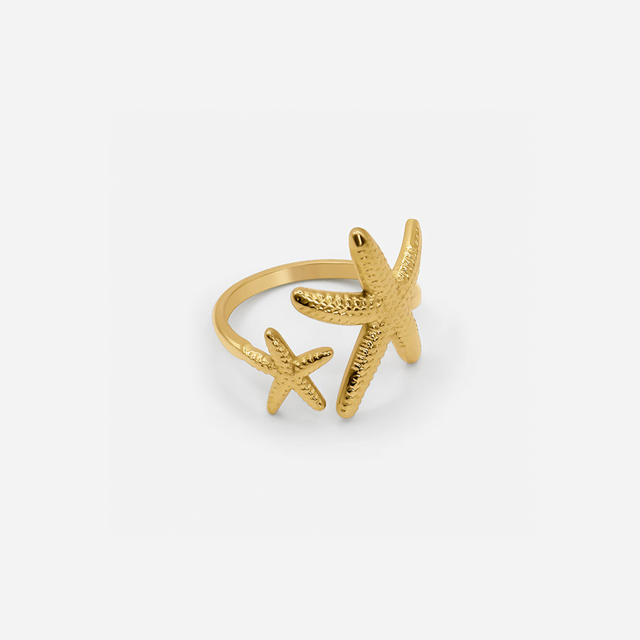 Golden Starfish Ring – A Touch of the Sea for Your Look