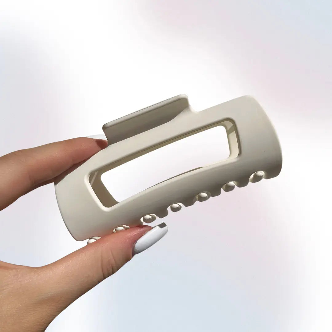 FlexiClip™ Effortless All-Day Hold