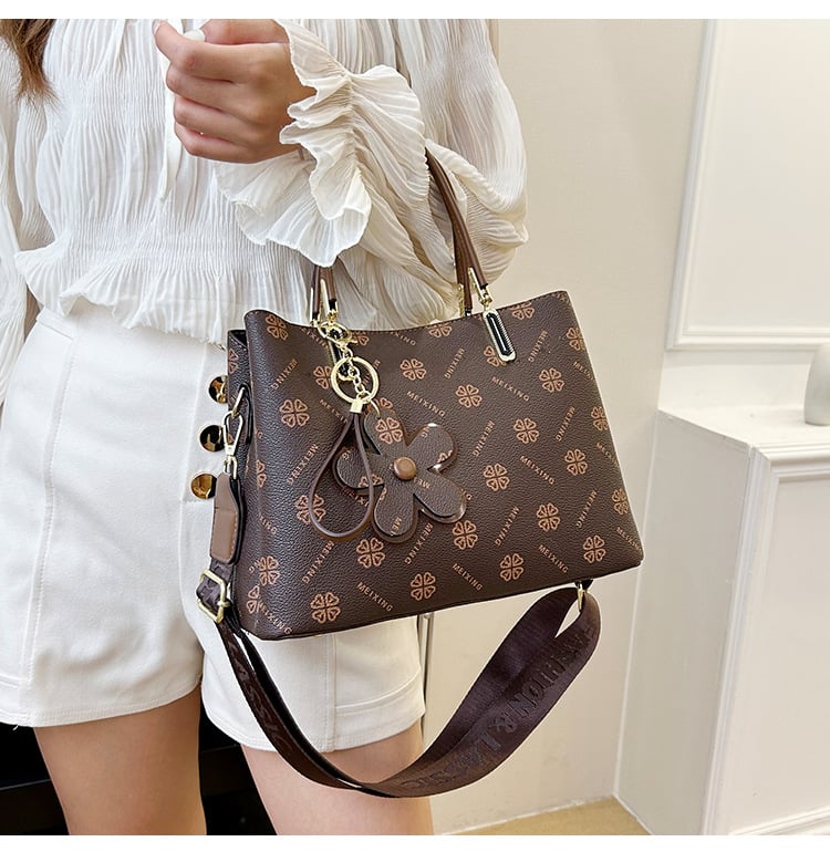 Ysabel™ Timeless Leather Companion