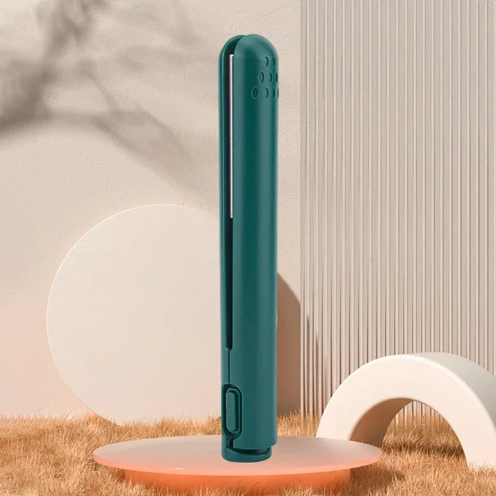 GlamGlide™ Compact Travel Tool