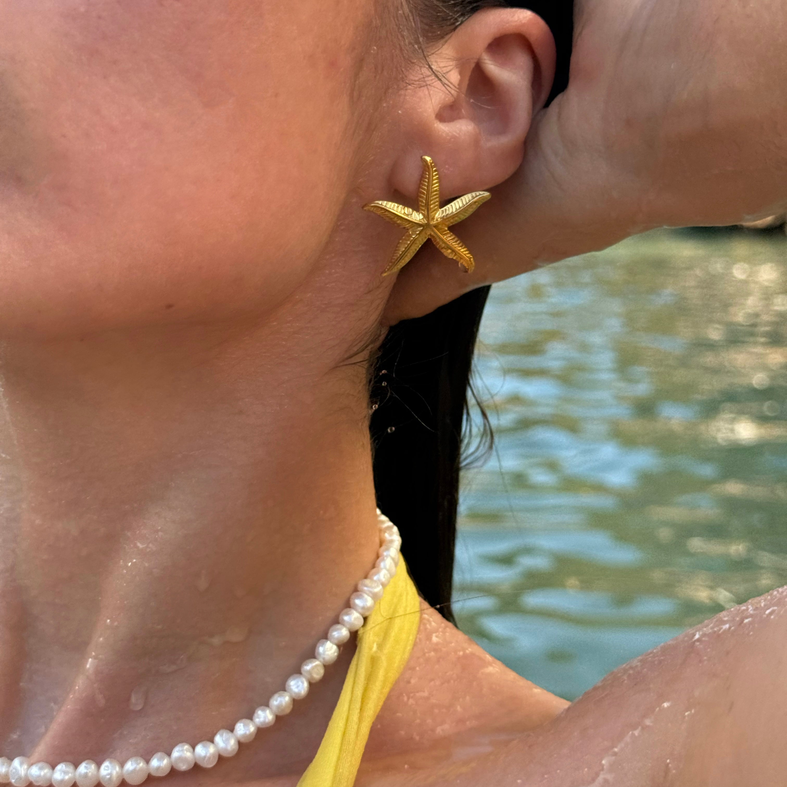 Golden Starfish Earrings – A maritime touch for your style