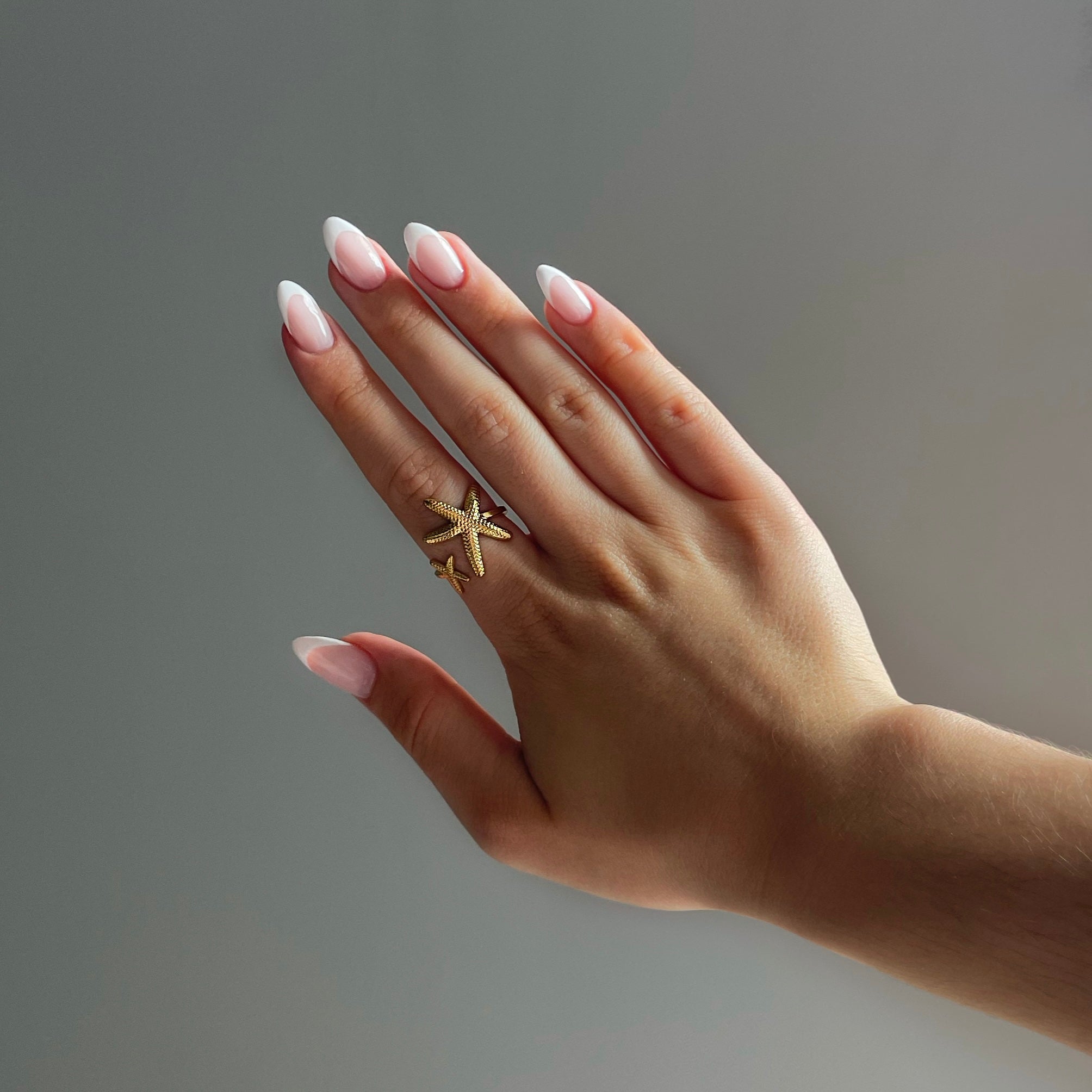 Golden Starfish Ring – A Touch of the Sea for Your Look