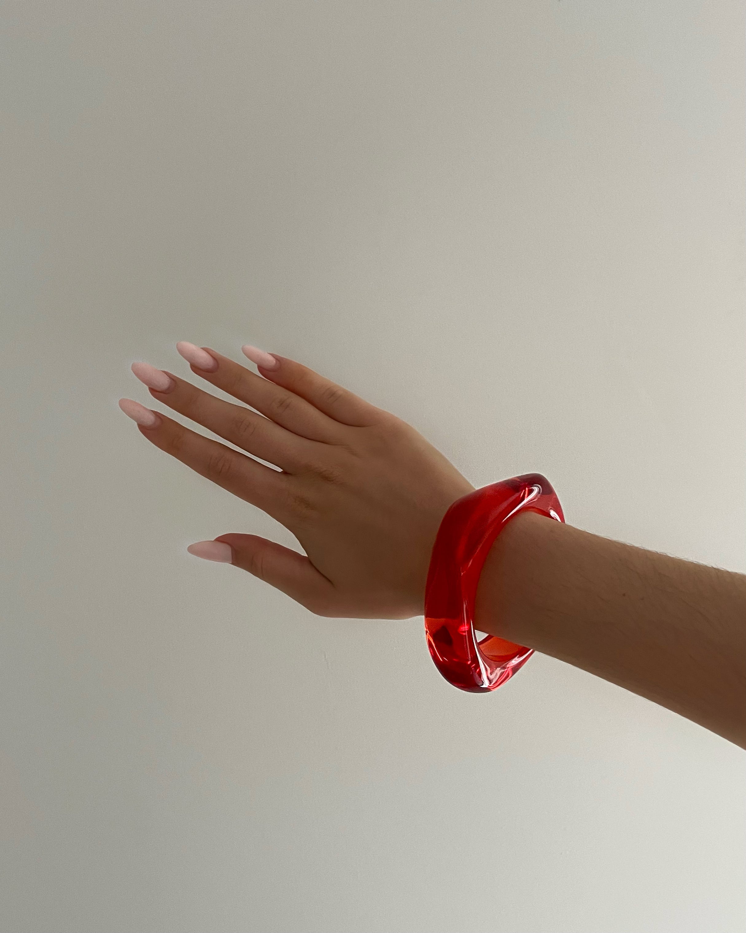 Stylish Bracelet in Strawberry Red – A Lively Accent for Your Look