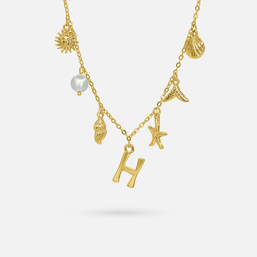 Golden Letter Necklace – A Personal Highlight for Your Style