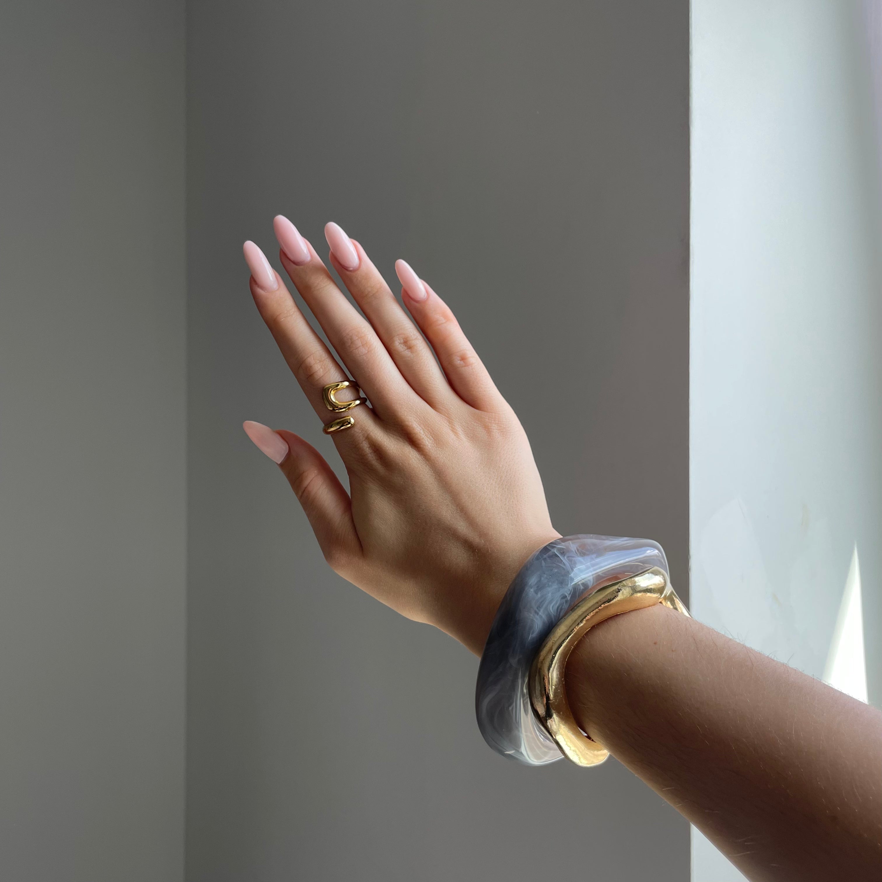 Sculptural Gold Ring – A Modern Highlight for Your Look