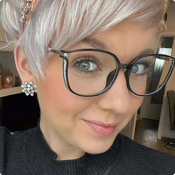 VisionLuxe™ Premium Reading Experience