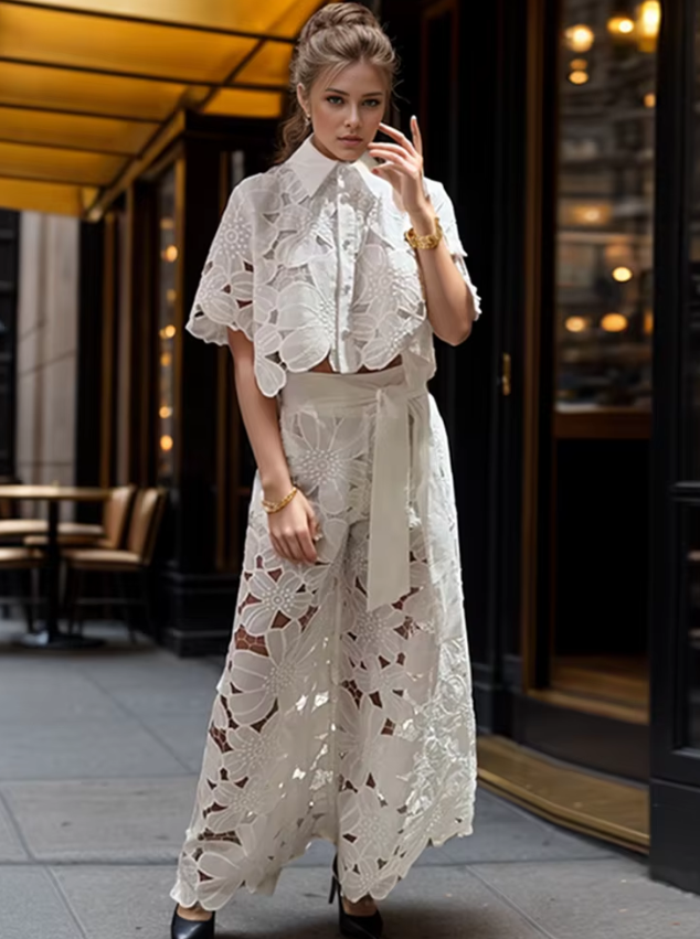 Delaney™ Delicate Floral Grace