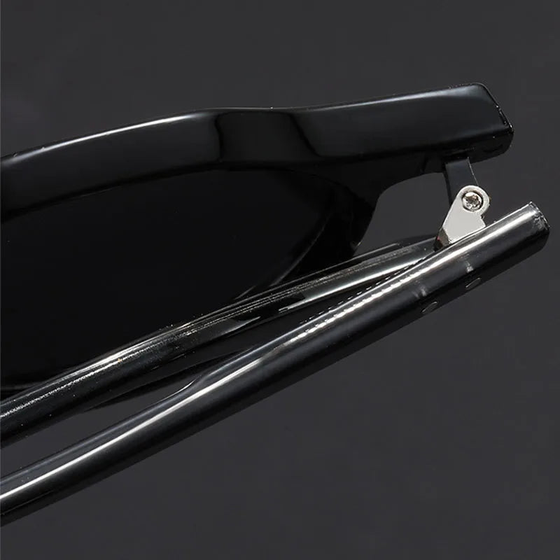 UrbanRay™ Vintage Vibe Appeal