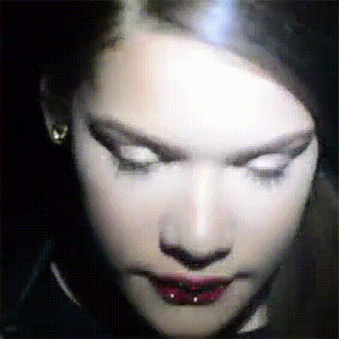 SparkleKiss™ Sparkle That Stays